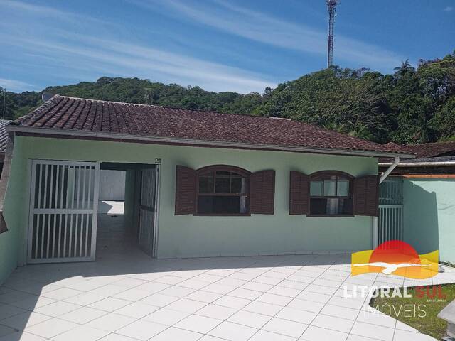 #582 - Residências sozinhas no terreno para Temporada em Guaratuba - PR