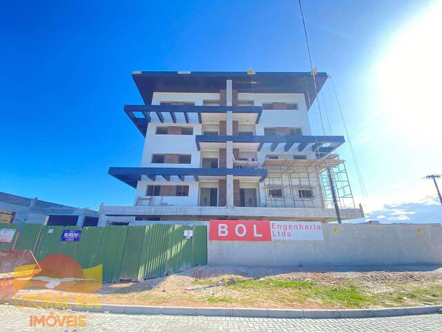 Apartamento para Venda em Guaratuba - 4