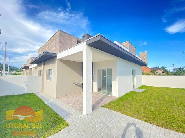 Casa à venda em Guaratuba - PR - 1035C