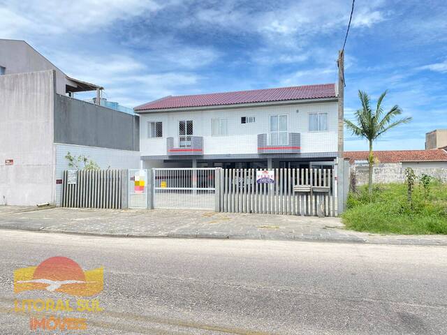 Apartamento para Venda em Guaratuba - 2