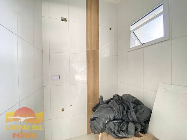 Sobrado para Venda em Guaratuba - 4