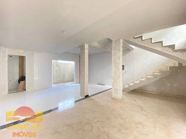 Sobrado para Venda em Guaratuba - 5