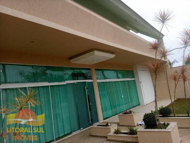 Sobrado para Venda em Guaratuba - 2