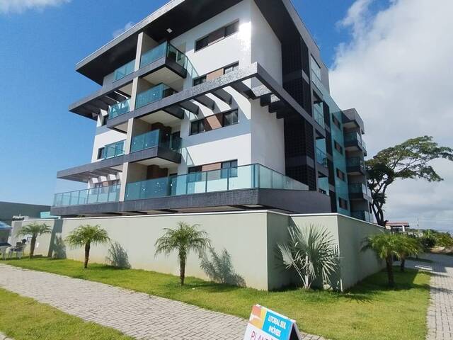 Apartamento para Venda em Guaratuba - 2