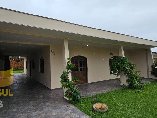 #1708C11F - Casa para Venda em Guaratuba - PR