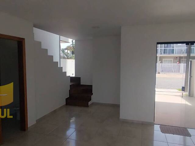 Sobrado para Venda em Guaratuba - 3