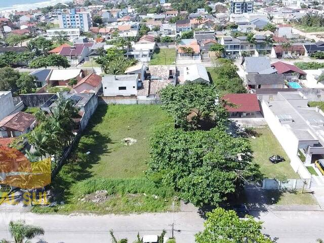 #1711C13E - Casa para Venda em Guaratuba - PR