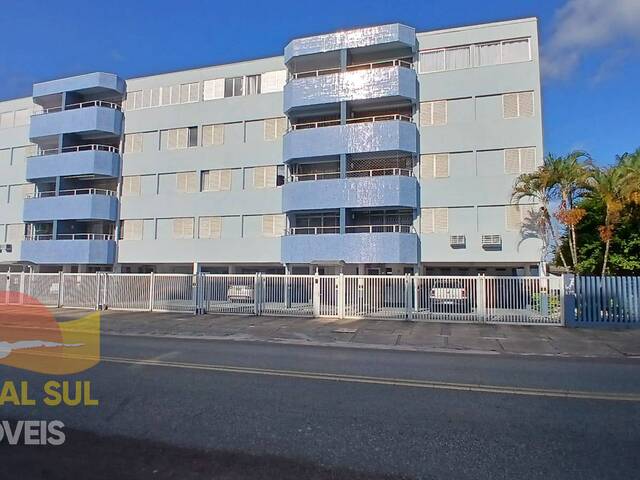 Apartamento para Venda em Guaratuba - 4