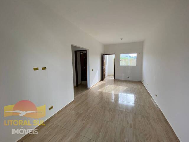 #1772C16B - Casa para Venda em Guaratuba - PR