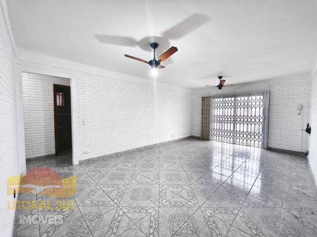 #185 - Apartamento para Locação em Guaratuba - PR