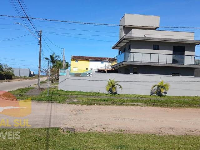Sobrado para Venda em Guaratuba - 3
