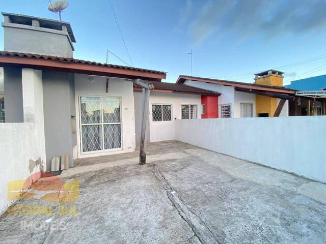 #1830C11D - Casa para Venda em Guaratuba - PR