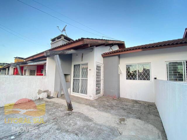 #1830C11D - Casa para Venda em Guaratuba - PR