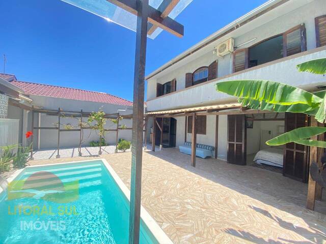 #610 - Sobrado para Temporada em Guaratuba - PR