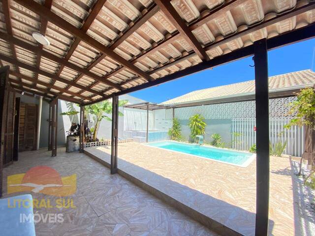 #610 - Sobrado para Temporada em Guaratuba - PR