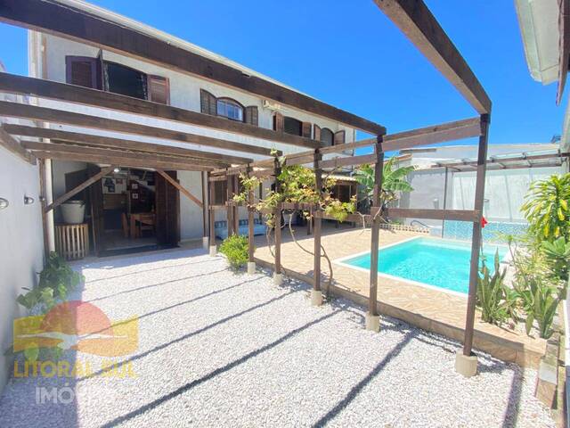 #610 - Sobrado para Temporada em Guaratuba - PR