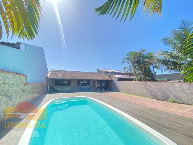 Casa para Venda em Guaratuba - 2