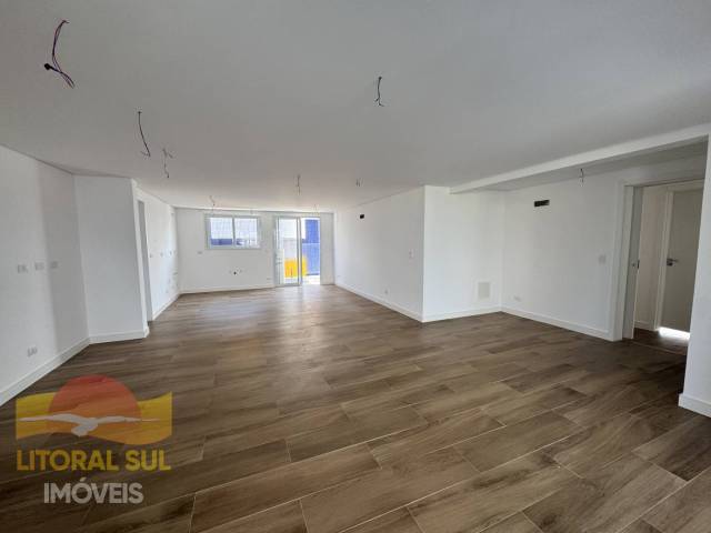 Apartamento para Venda em Guaratuba - 4