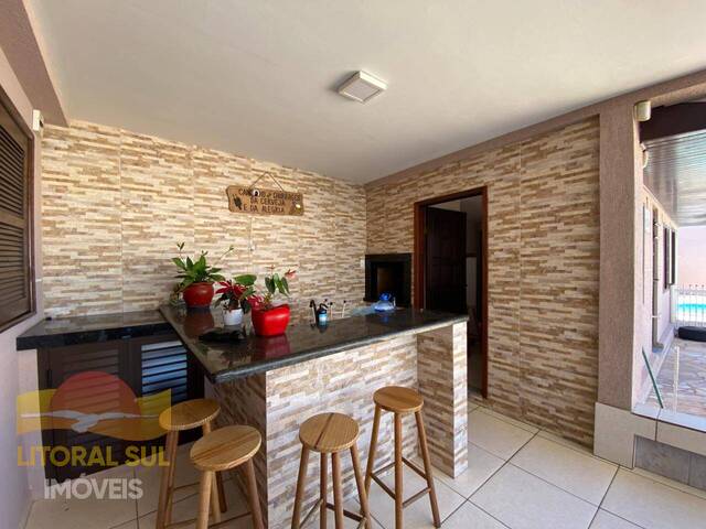 #647 - Sobrado para Temporada em Guaratuba - PR