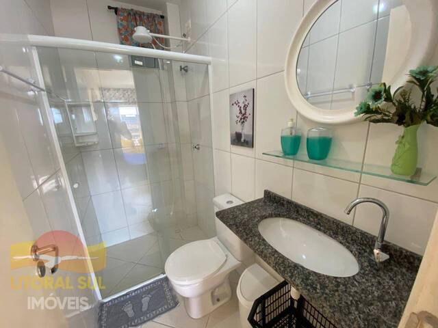 Apartamento para Venda em Guaratuba - 5