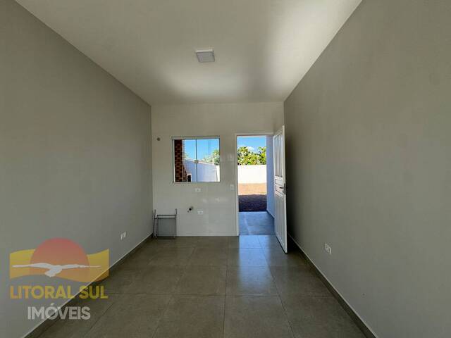 Casa para Venda em Guaratuba - 2