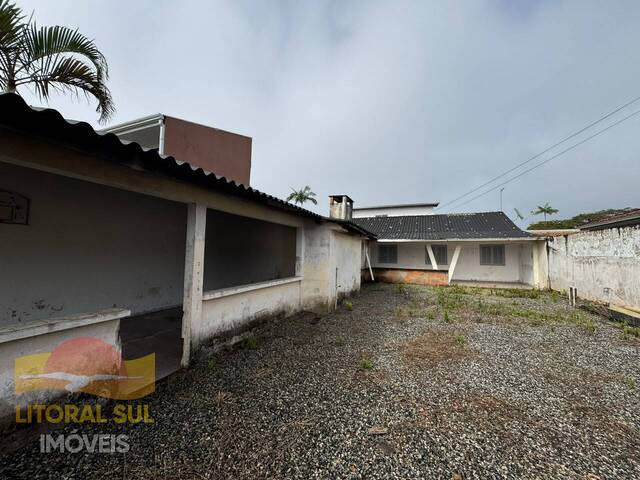 #1901C 8C - Casa para Venda em Guaratuba - PR
