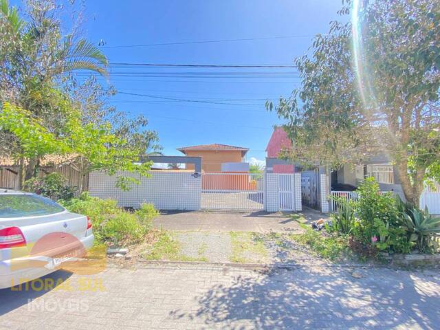 #626 - Sobrado para Temporada em Guaratuba - PR