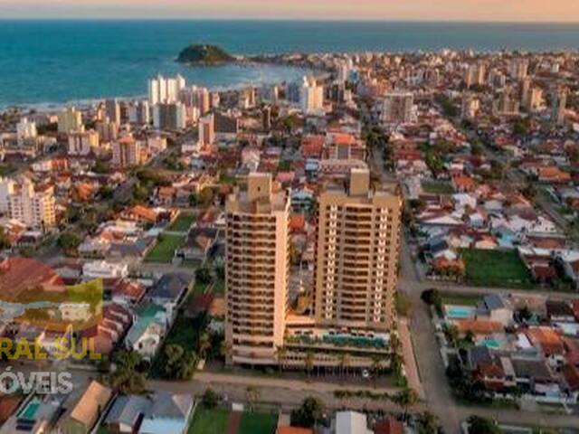 Apartamento para Venda em Guaratuba - 5